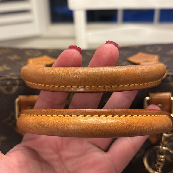 🚫🚫SOLD🚫🚫 LV speedy 35 w/COA - Picture 2 of 15